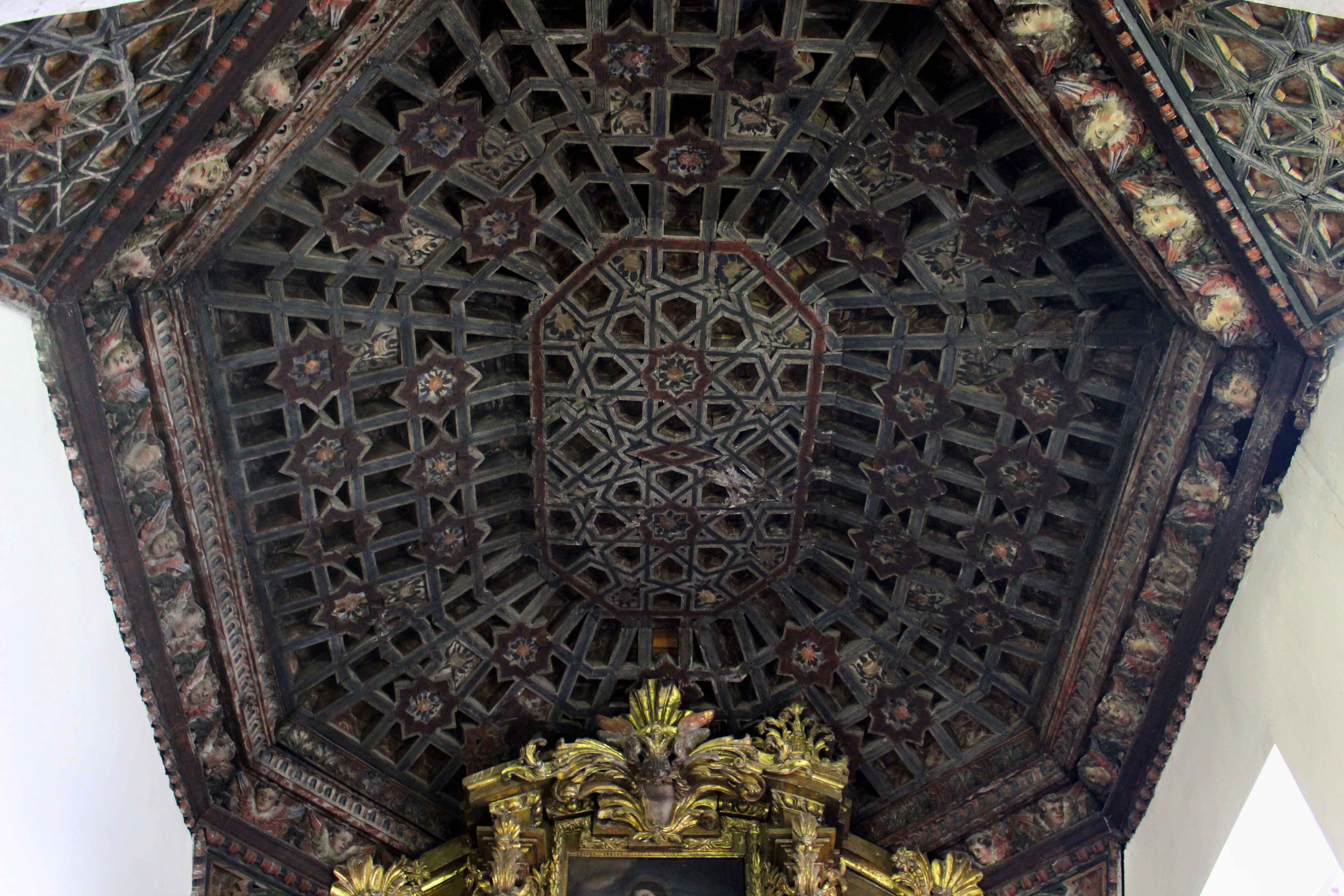 DETALLE DDEL ARTESONADO DE LA IGLESIA DE SANTA MARIA MAGDALENA GOMEZSERRACIN retocada 