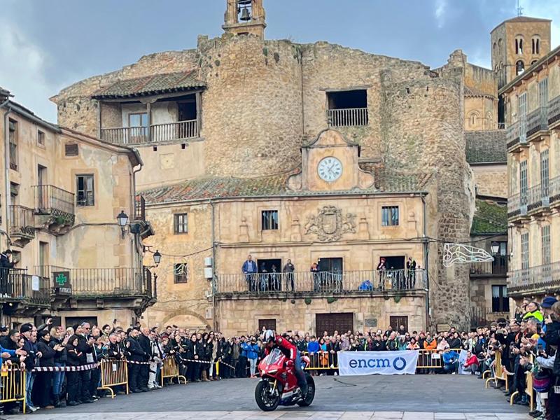 La Diputación colabora con el club La Leyenda Continúa en la celebración de la Vuelta Mototurística a la Provincia de Segovia