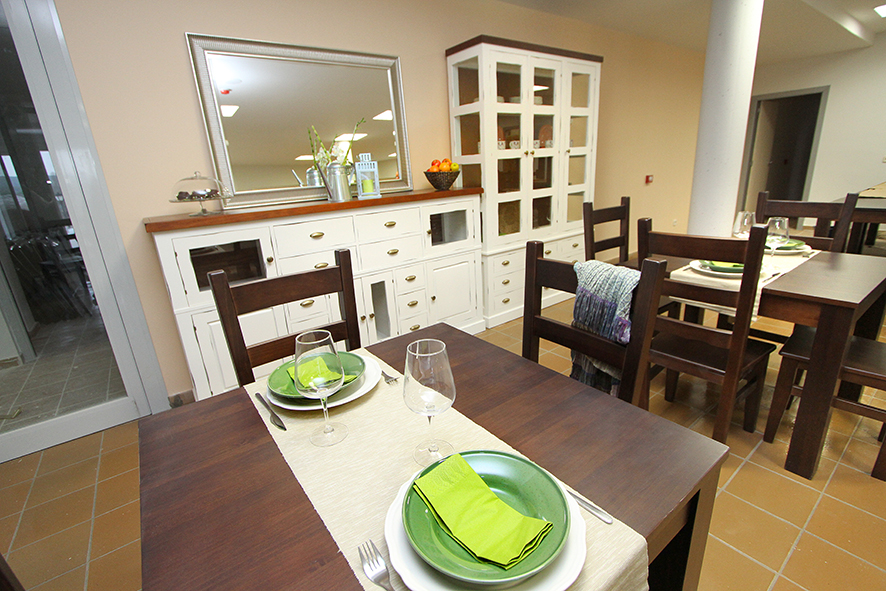 albergue sendas riaza comedor2