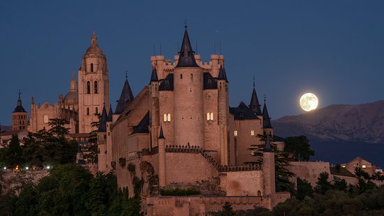 alcazar-de-segovia-con.jpg