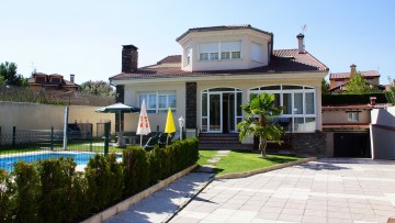 casa 360x203