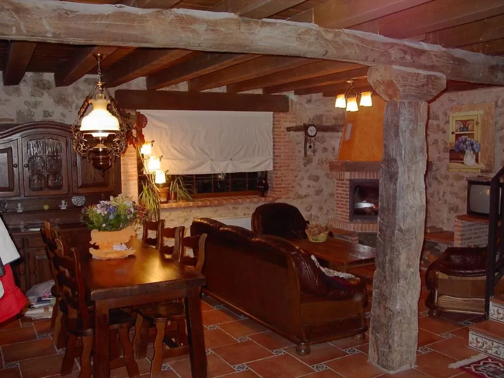 casa-rural-pincherres3.webp